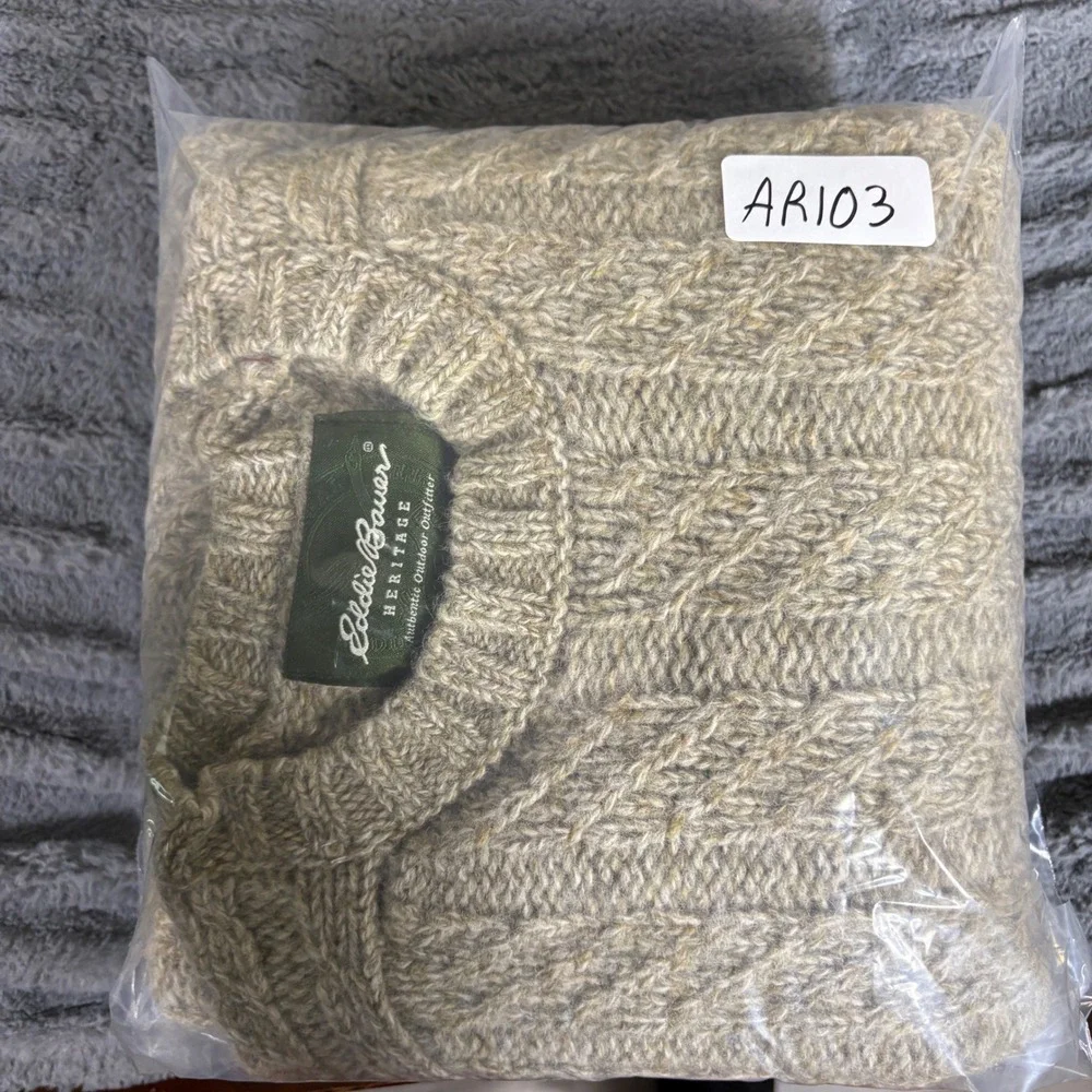 Eddie Bauer Heritage Mens Small 100% Wool Cable Knit Sweater Beige Crew Neck
